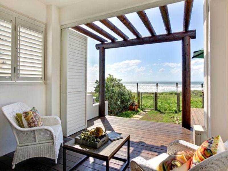 17 Hedges Avenue, Mermaid Beach QLD 4218