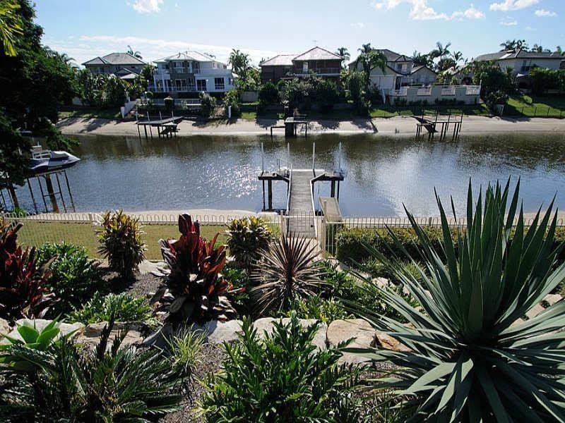 10 St Tropez Terrace, Sorrento QLD 4217