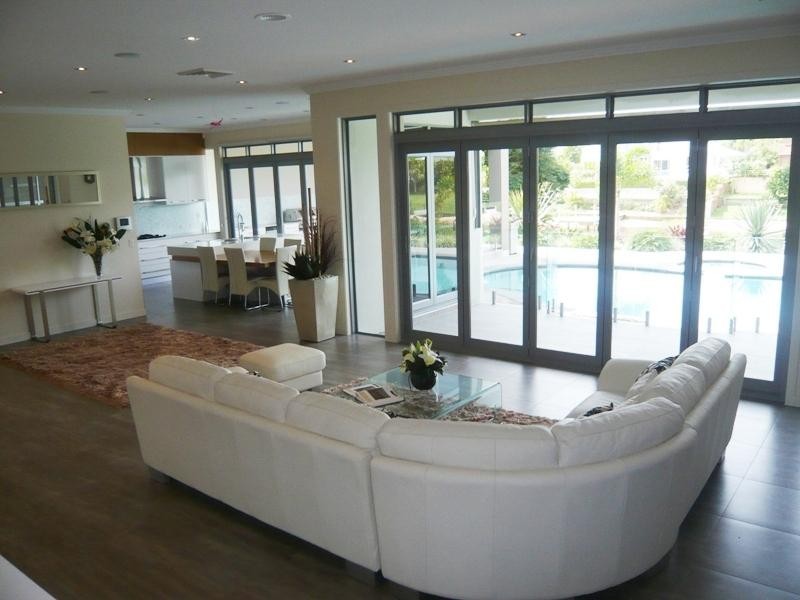 10 St Tropez Terrace, Sorrento QLD 4217