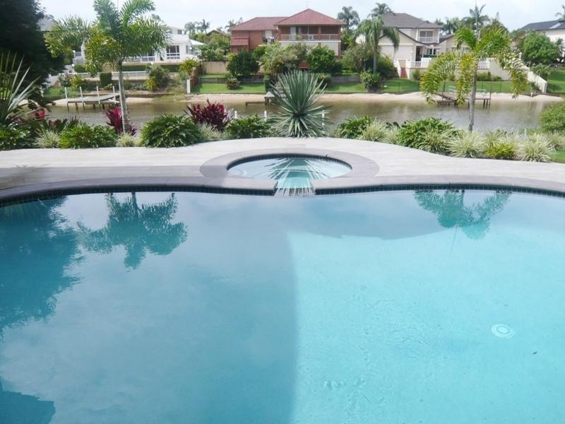 10 St Tropez Terrace, Sorrento QLD 4217