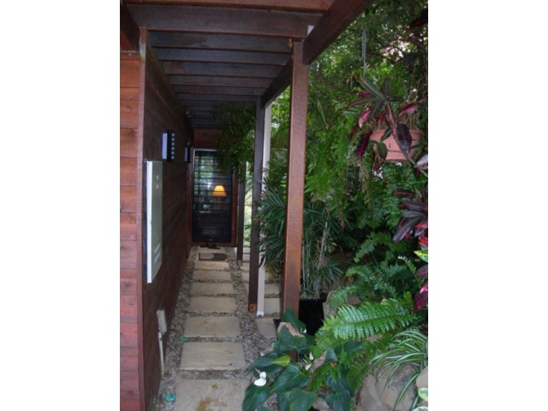 14 Woodgee Street, Currumbin QLD 4223