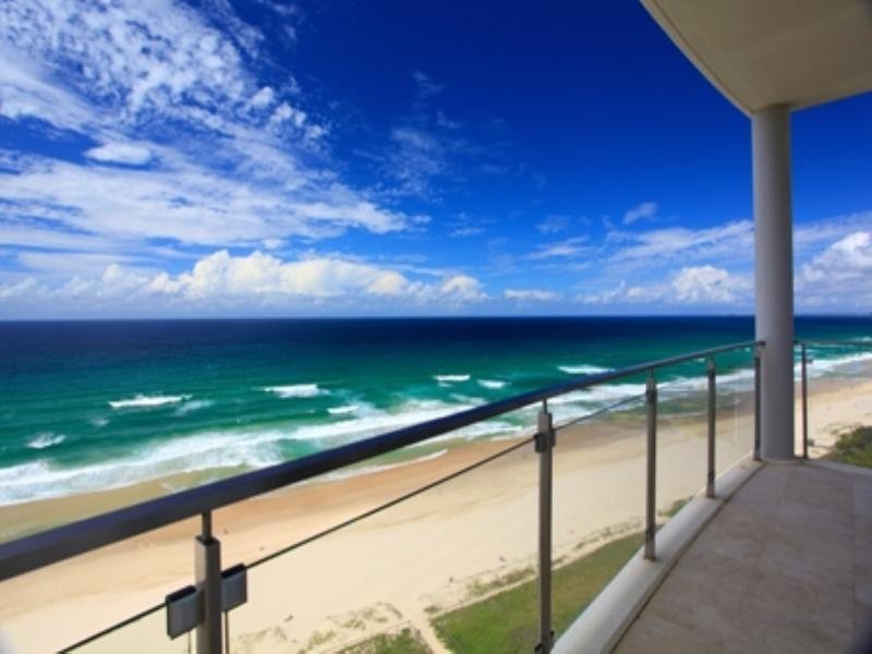 Penthouse ‘Vogue’, 5 Broadbeach Boulevard, Broadbeach QLD 4218