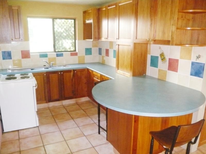 2/5 Jubilee Avenue, Broadbeach QLD 4218