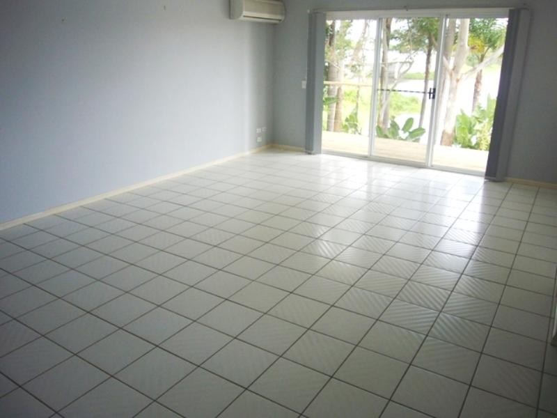 59 Cayman Drive, Clear Island Waters QLD 4226