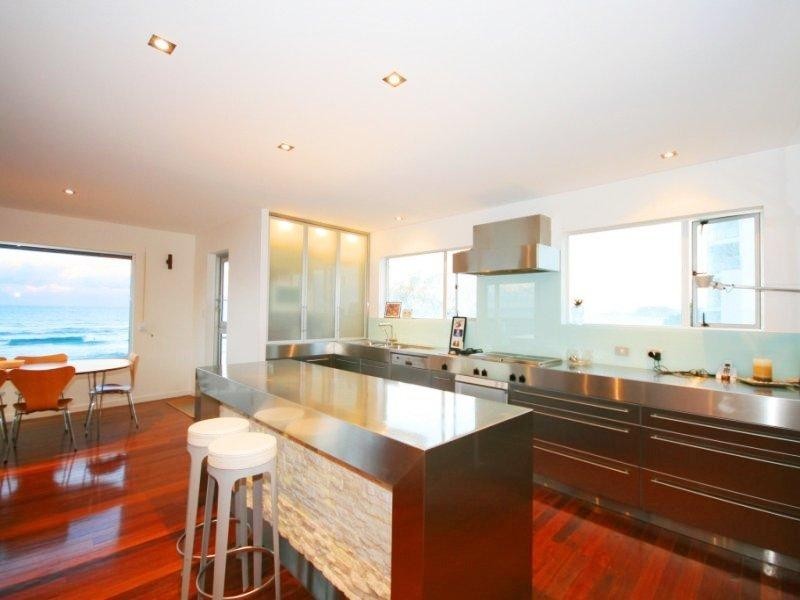 2 Surf Street, Mermaid Beach QLD 4218