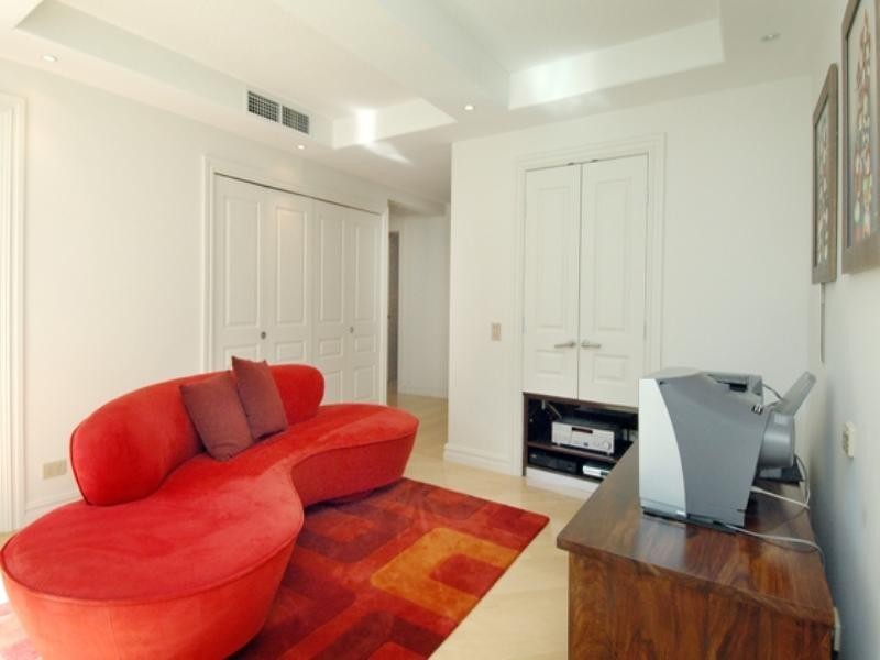 4/30 Garfield Terrace “ULTIMA”, Surfers Paradise QLD 4217