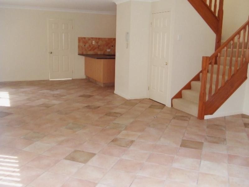 2/2028 Gold Coast Highway, Miami QLD 4220