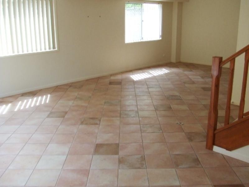 2/2028 Gold Coast Highway, Miami QLD 4220