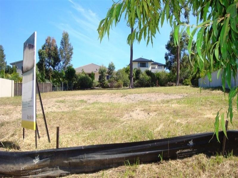 8 Andromeda Parade, Robina QLD 4226