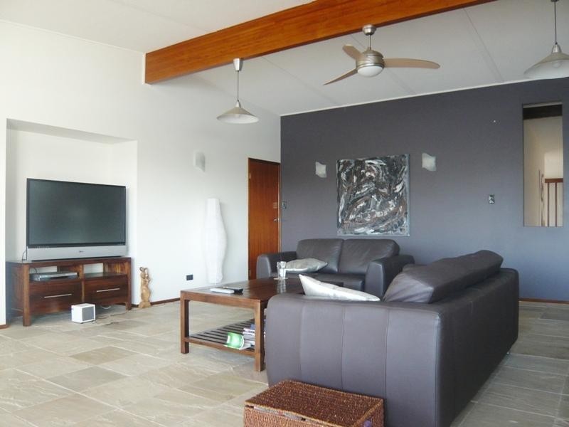 31 Furlong Street, Broadbeach Waters QLD 4218