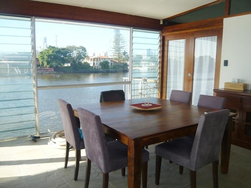 31 Furlong Street, Broadbeach Waters QLD 4218