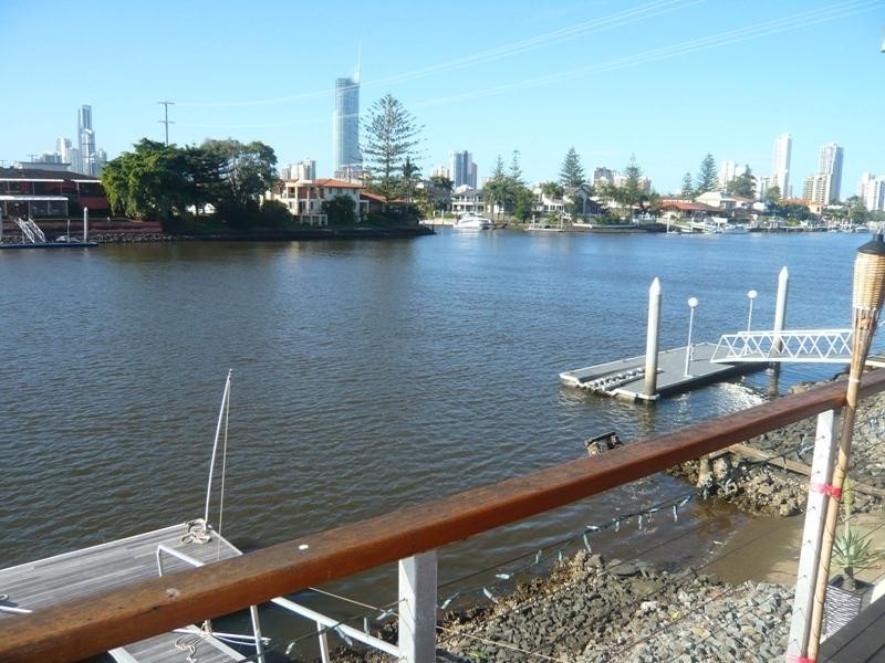31 Furlong Street, Broadbeach Waters QLD 4218
