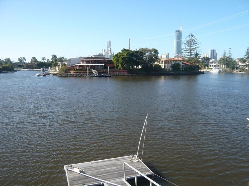 31 Furlong Street, Broadbeach Waters QLD 4218
