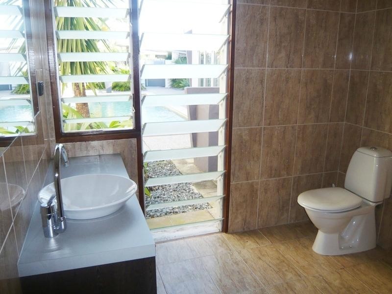 31 Furlong Street, Broadbeach Waters QLD 4218