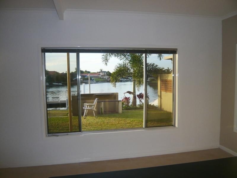 11 Willow Street, Biggera Waters QLD 4216