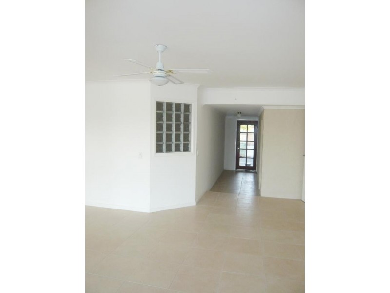 11 Willow Street, Biggera Waters QLD 4216