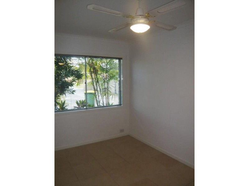 11 Willow Street, Biggera Waters QLD 4216