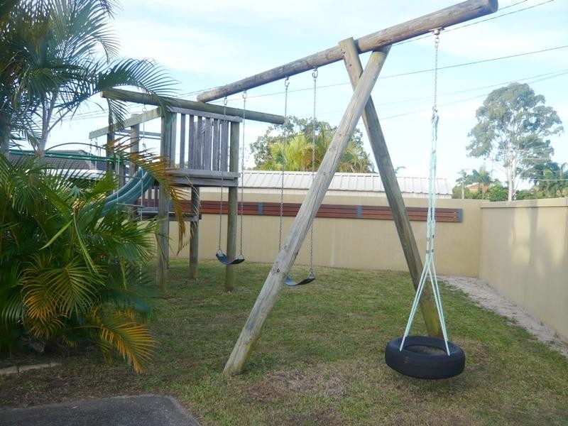 11 Willow Street, Biggera Waters QLD 4216