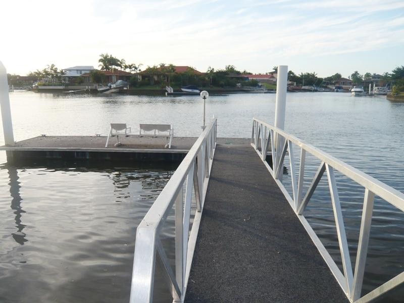 11 Willow Street, Biggera Waters QLD 4216