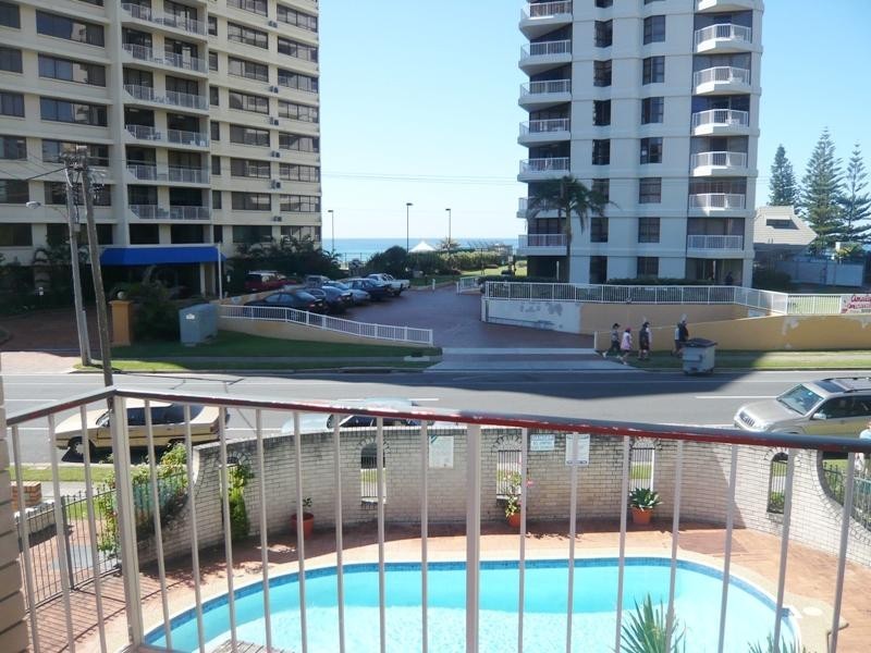 7/55-57 Old Burleigh Road, Surfers Paradise QLD 4217