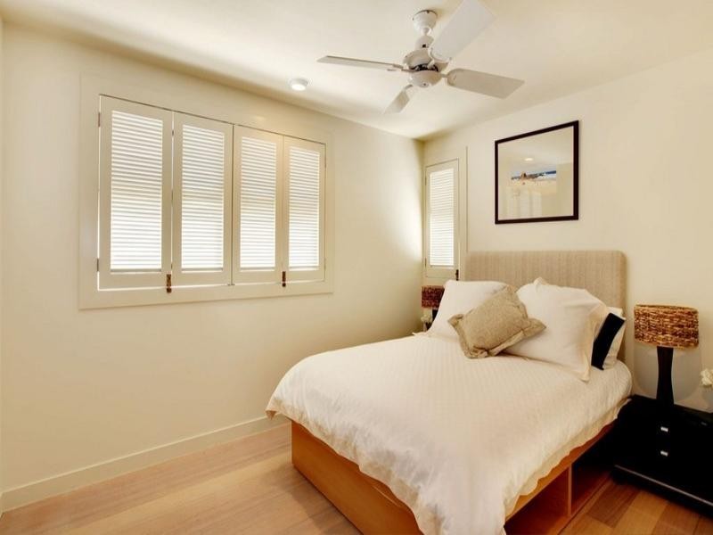 19 Hedges Avenue, Mermaid Beach QLD 4218