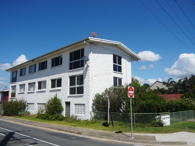 1/4 Seabeach Avenue, Mermaid Beach QLD 4218