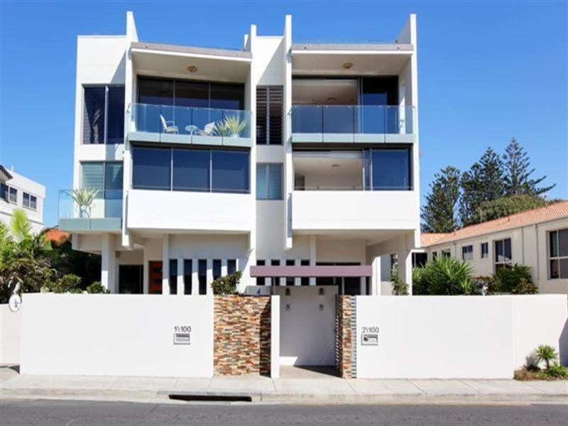 2/100 Hedges Avenue, Mermaid Beach QLD 4218