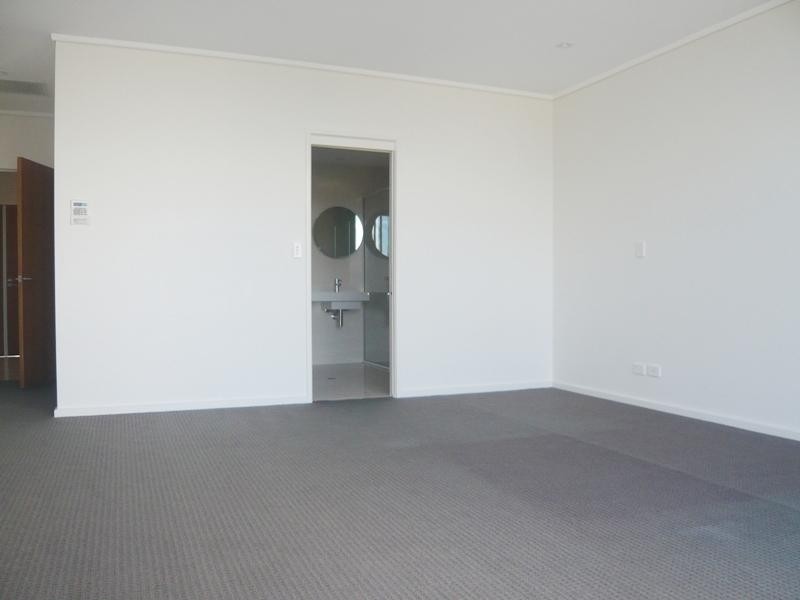 801/6 Tarcoola Crescent, Chevron Island QLD 4217