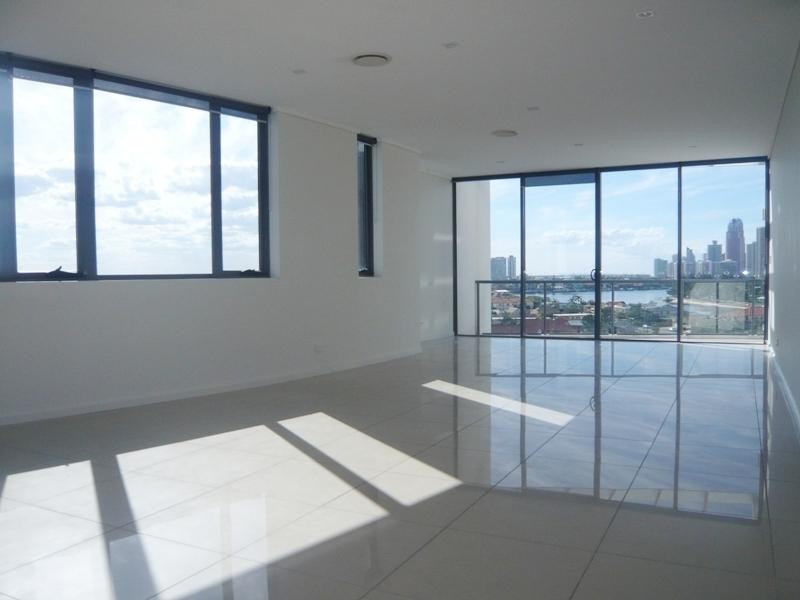 801/6 Tarcoola Crescent, Chevron Island QLD 4217