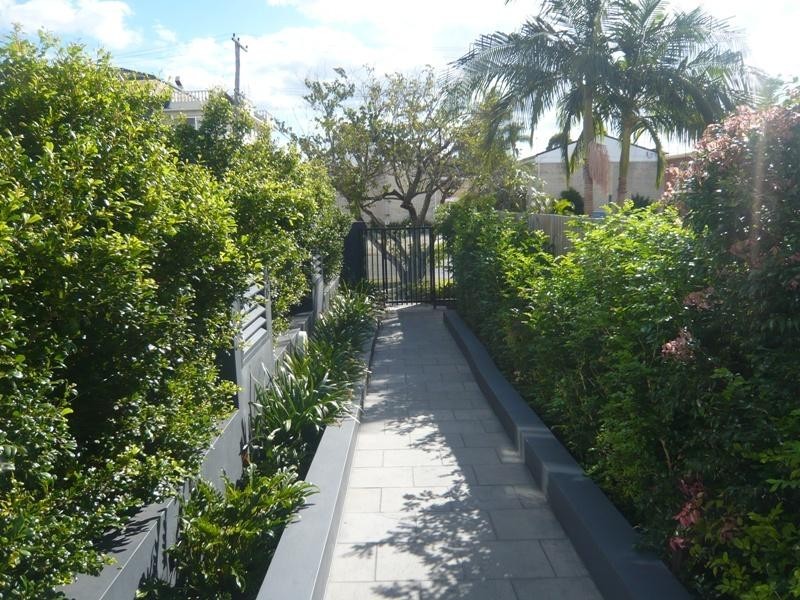 801/6 Tarcoola Crescent, Chevron Island QLD 4217