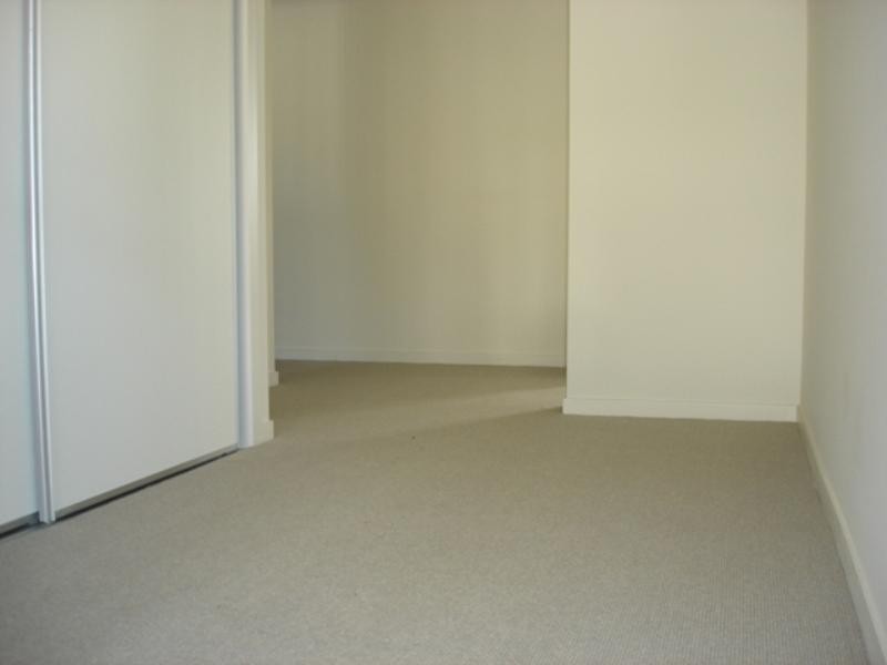 8/5 Faculty Crescent, Mudgeeraba QLD 4213