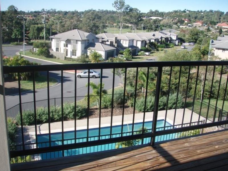 8/5 Faculty Crescent, Mudgeeraba QLD 4213