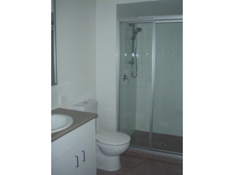 8/5 Faculty Crescent, Mudgeeraba QLD 4213