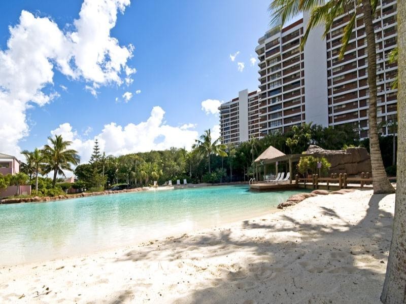 Villa 1 Grand Mariner, Main Beach QLD 4217