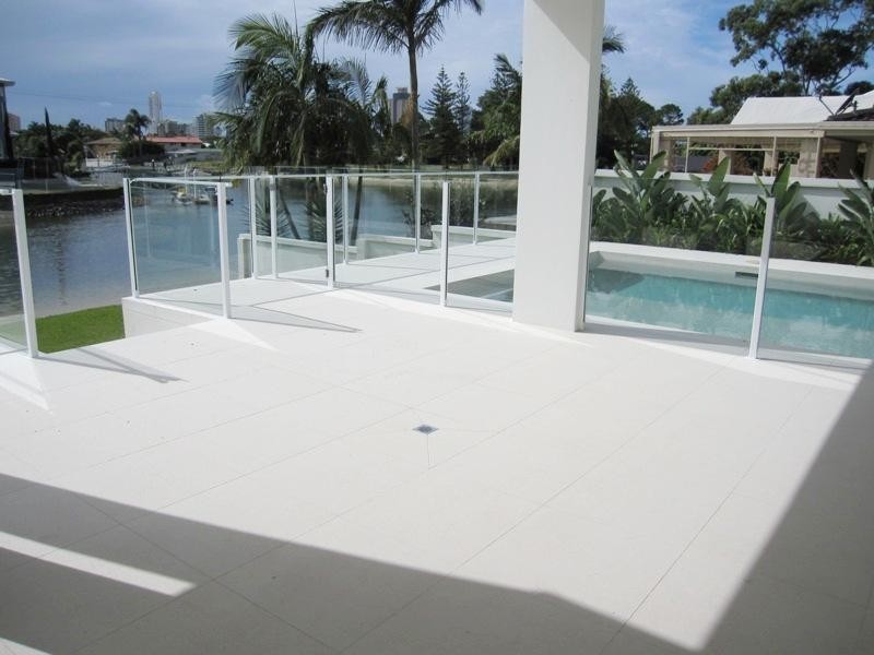 49 Beverley Crescent, Broadbeach Waters QLD 4218