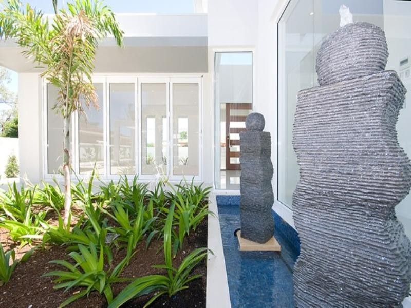 49 Beverley Crescent, Broadbeach Waters QLD 4218