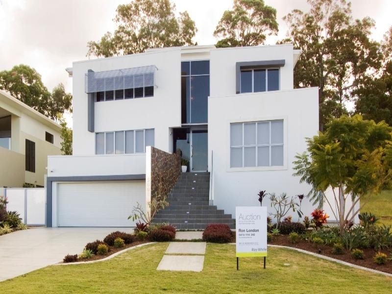 5008 Riverwood Grove, Benowa QLD 4217