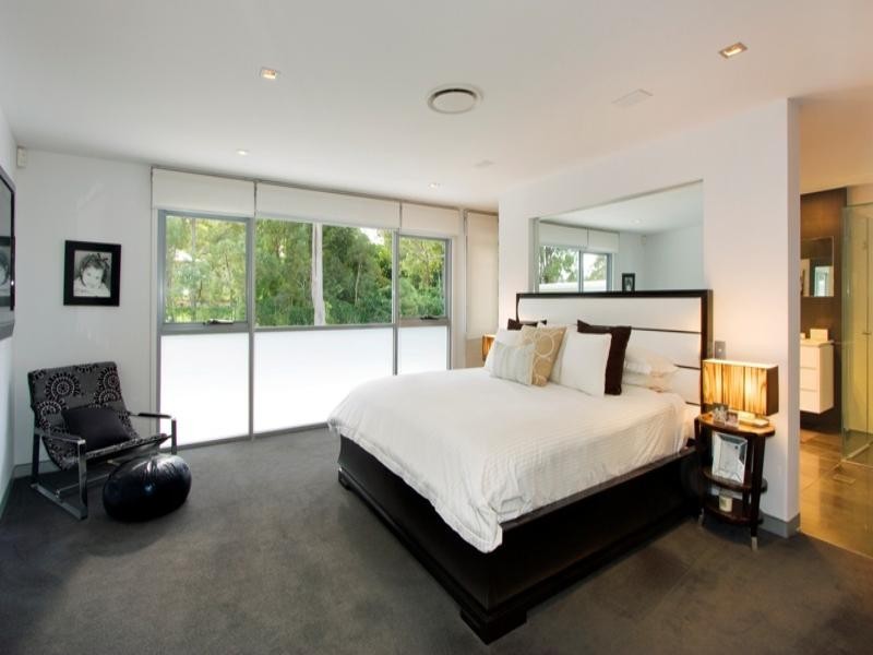 5008 Riverwood Grove, Benowa QLD 4217