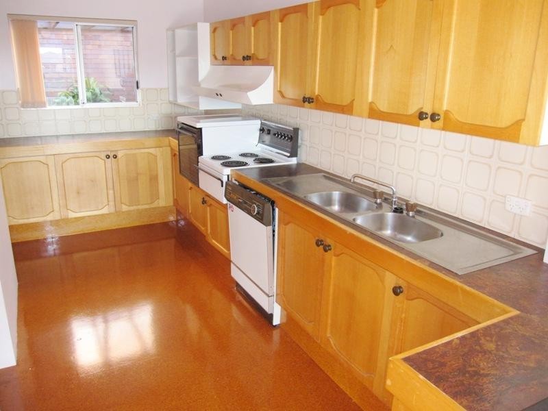 3/29 Hooker Boulevard, Broadbeach Waters QLD 4218