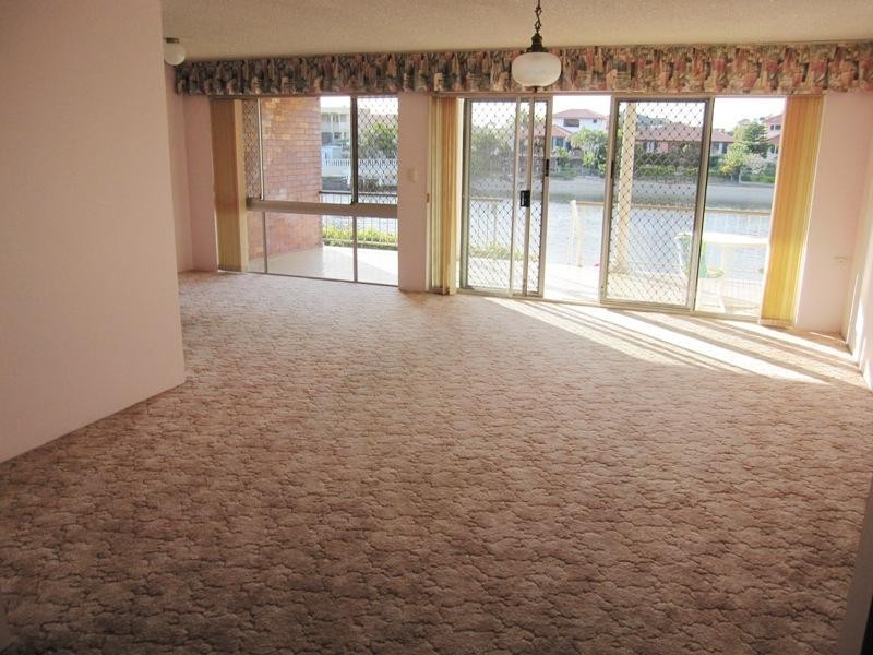 3/29 Hooker Boulevard, Broadbeach Waters QLD 4218