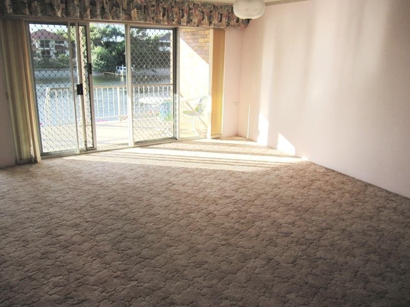 3/29 Hooker Boulevard, Broadbeach Waters QLD 4218