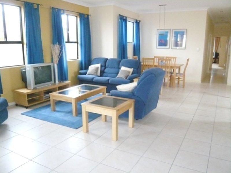 9B Tamborine Street, Mermaid Beach QLD 4218