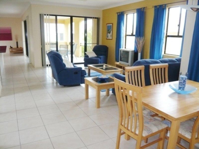 9B Tamborine Street, Mermaid Beach QLD 4218