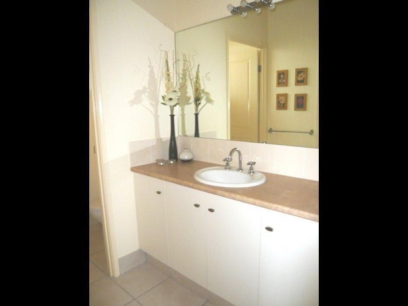 9B Tamborine Street, Mermaid Beach QLD 4218