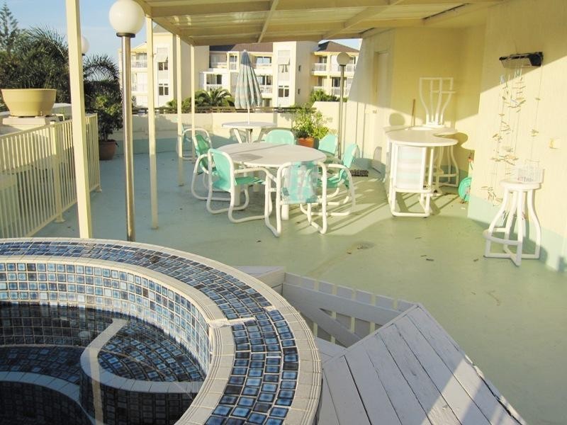 14/117 Old Burleigh Road, Surfers Paradise QLD 4217