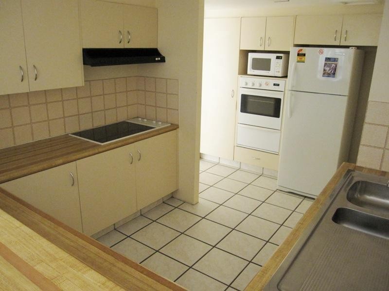 14/117 Old Burleigh Road, Surfers Paradise QLD 4217