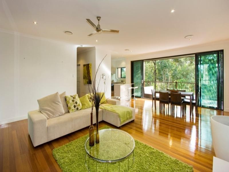 8 Sanctuary Crest Drive, Currumbin QLD 4223