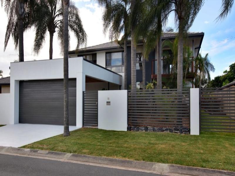 18 Firmin Court, Mermaid Waters QLD 4218