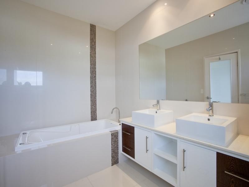 6013A The Boulevarde, Royal Pines Riverside, Benowa QLD 4217