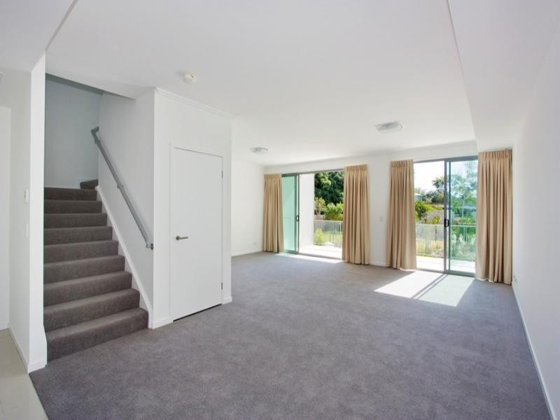 2 ‘Zone’ 9 Crescent Avenue, Mermaid Beach QLD 4218